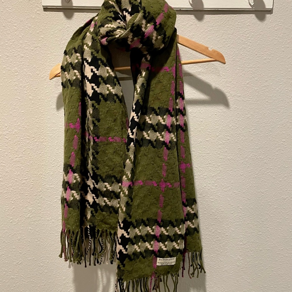 Burberry Scarf - 74in x 26in - Merino/cashmere blend